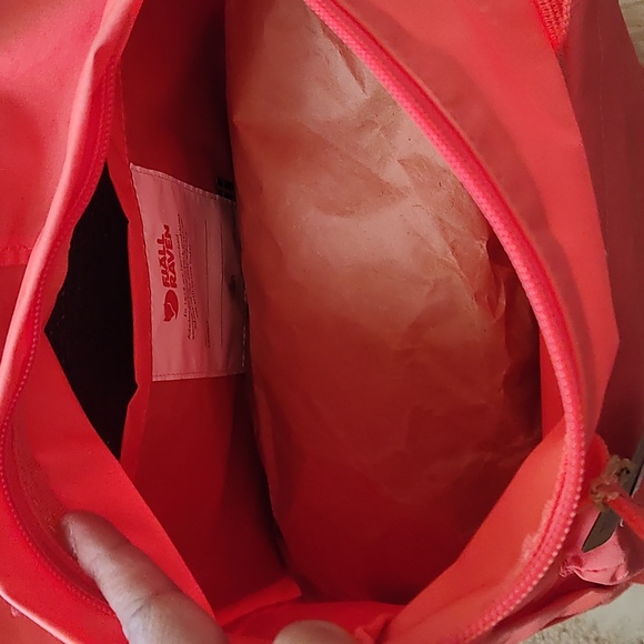 ? Authentic NWT Fjällräven Kånken original Size backpack main image 12